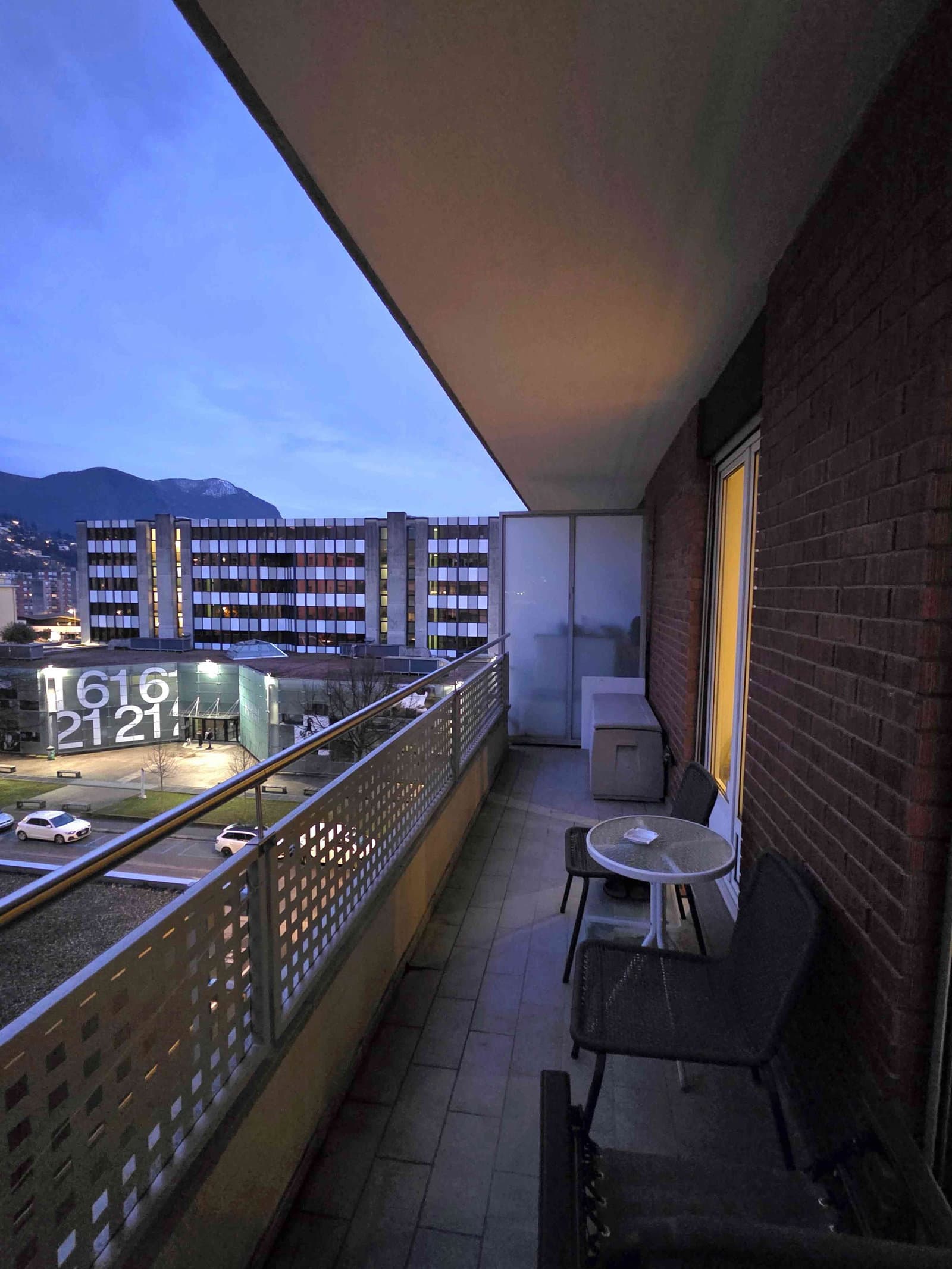 Cerco subentrante per appartamento 1 locale e 1/2. — vignette 9