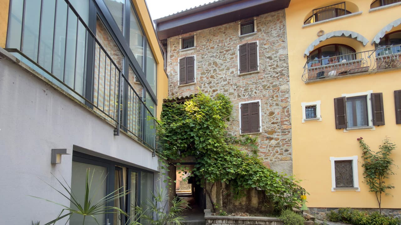 Gemütliche 2.5-Zimmer-Wohnung möbliert im Kern von Scairolo — photo 1