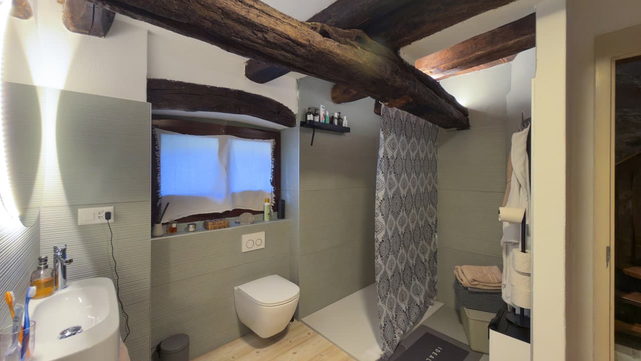 Gemütliche 2.5-Zimmer-Wohnung möbliert im Kern von Scairolo — vignette 8