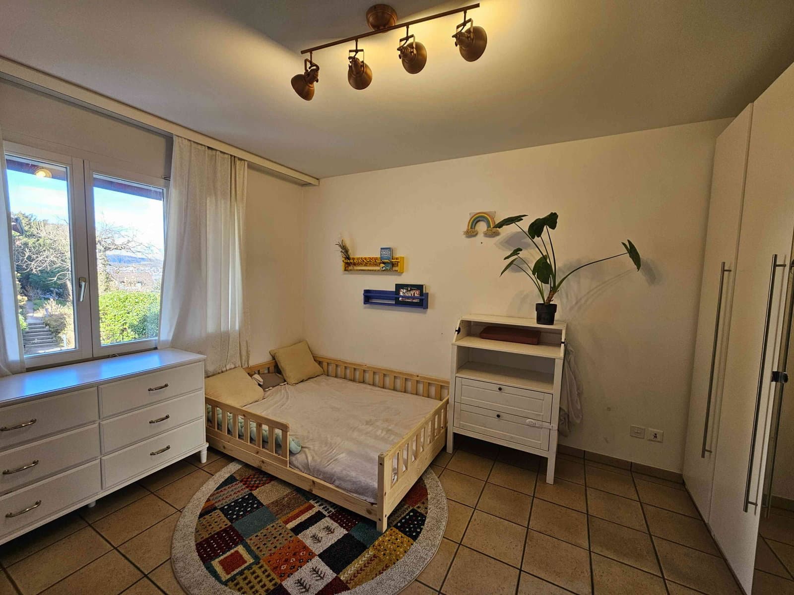 Wunderschön möblierte Maisonette, Terrasse und Aussicht - Albisrieden — vignette 7