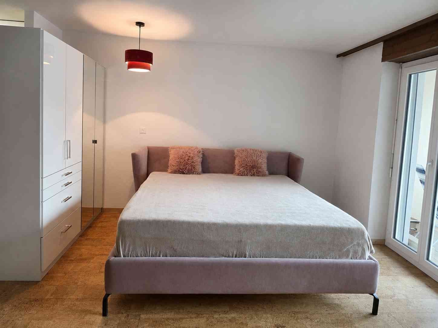Möbliertes 1.5-Zimmer-Studio mit Balkon und Bergblick — vignette 2