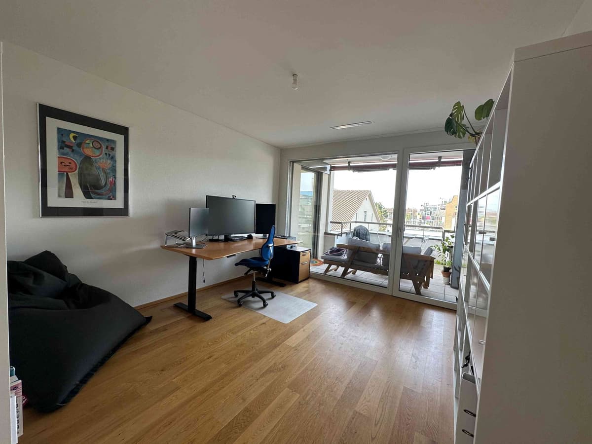 Helles 16 m² WG-Zimmer in moderner 3.5-Zimmer-Wohnung — vignette 2