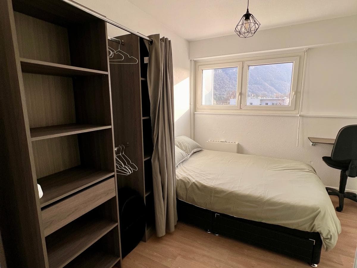 Appartement 5 pièces de 77 m² — vignette 4