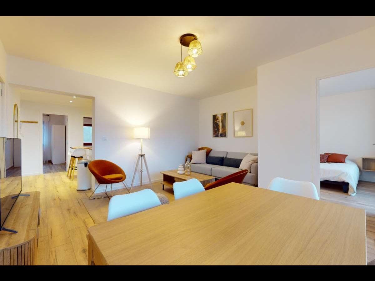 Appartement 6 pièces de 100 m² — vignette 3
