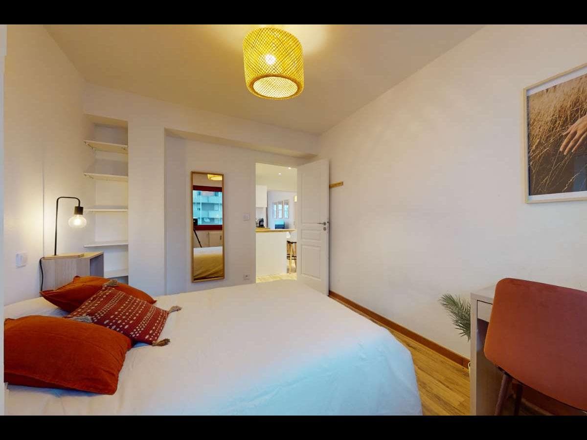 Appartement 6 pièces de 100 m² — vignette 9