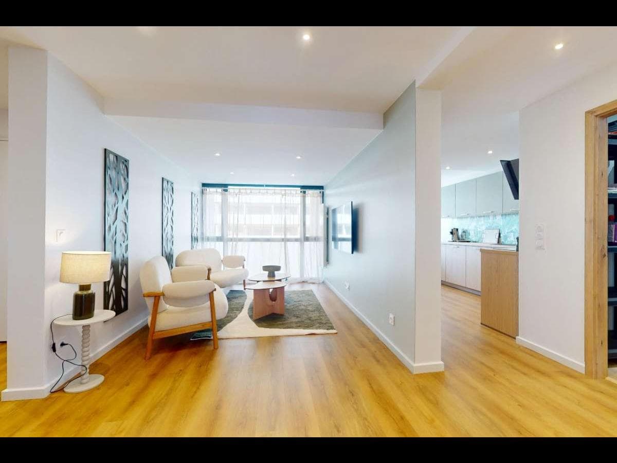 Appartement 6 pièces de 130 m² — vignette 3