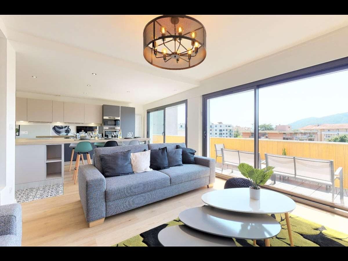 Appartement 8 pièces de 157 m² — photo 1