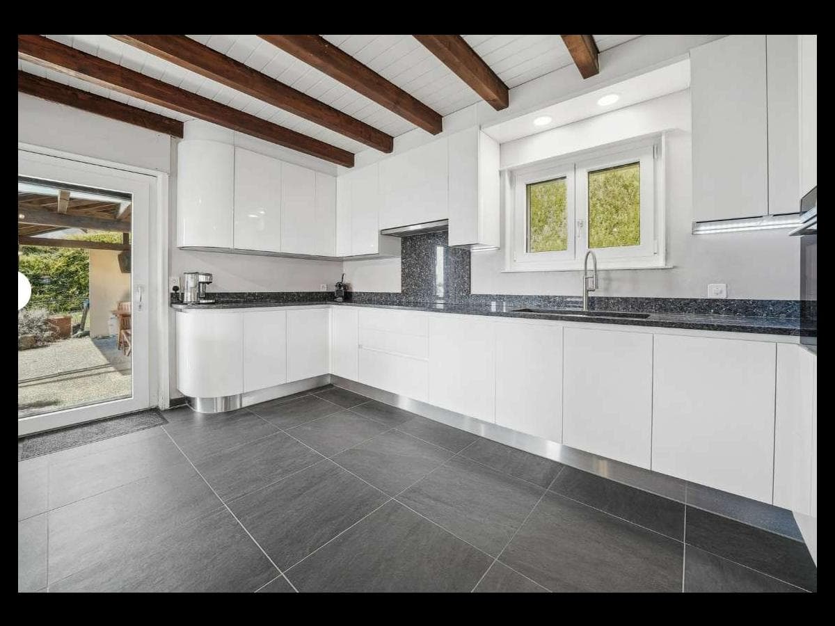 Villa 6 pièces de 200 m² — vignette 4