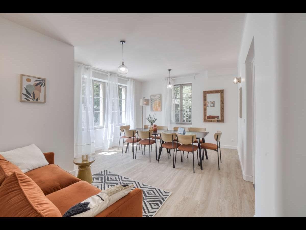 Maison 10 pièces de 248 m² — photo 1