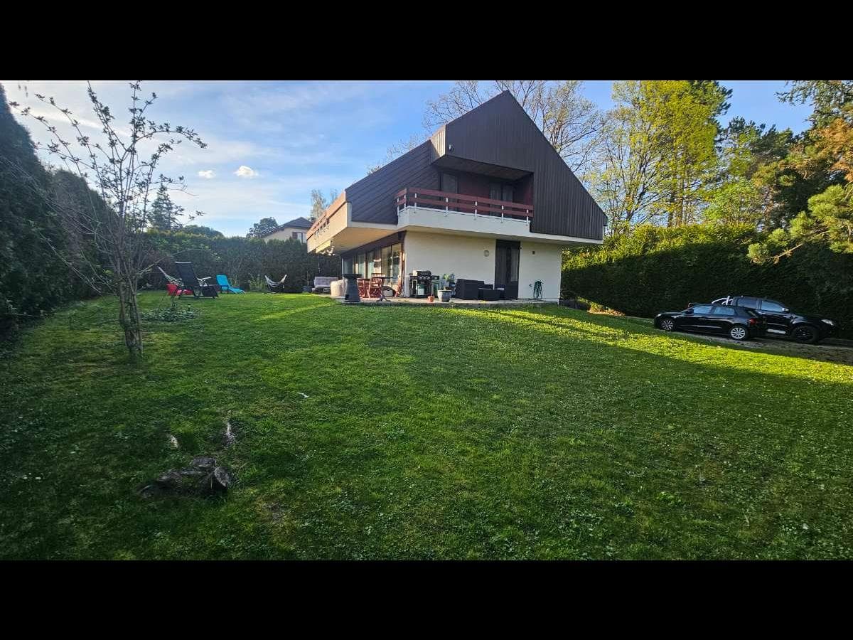 Villa 10 pièces de 260 m² — vignette 2