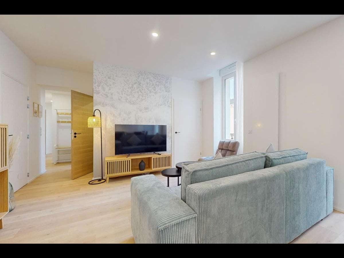 Appartement 5 pièces de 85 m² — vignette 2