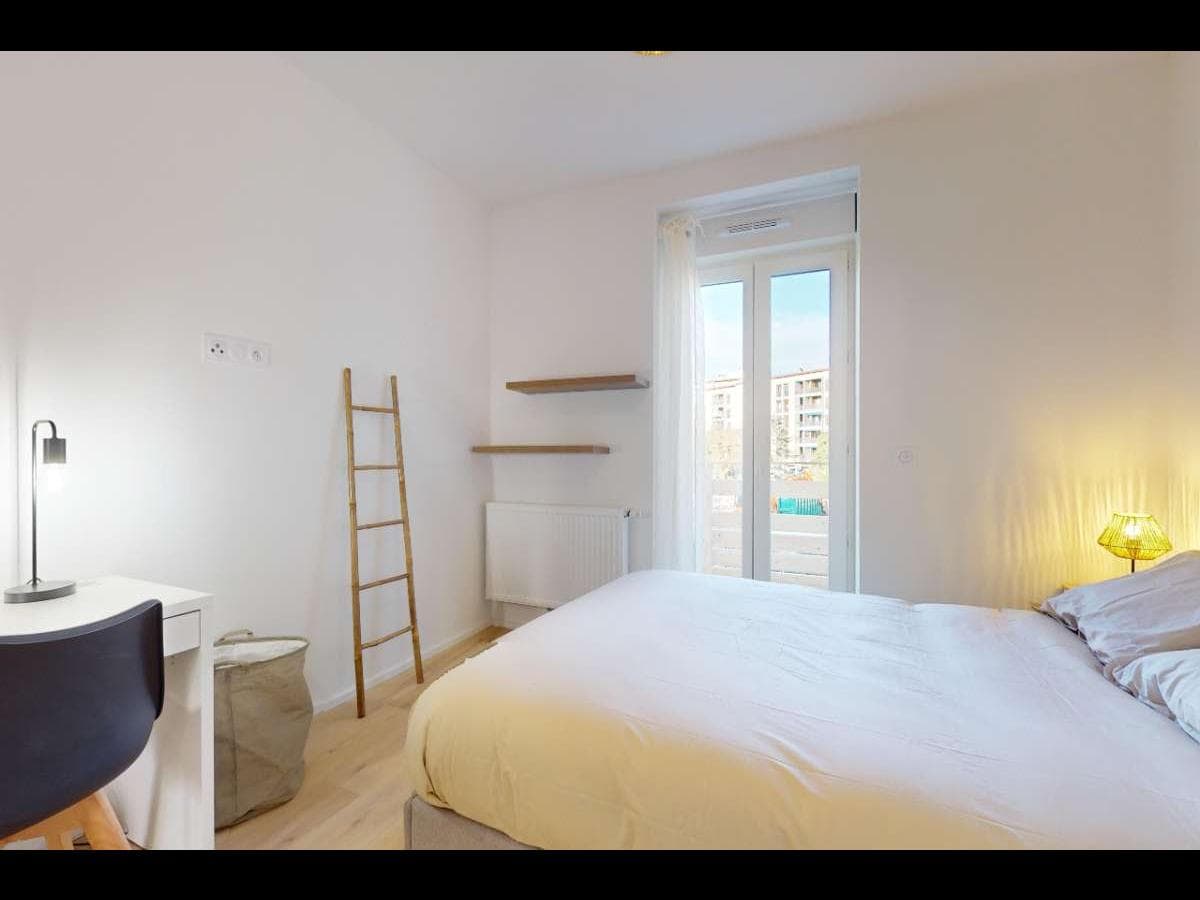 Appartement 5 pièces de 85 m² — vignette 8