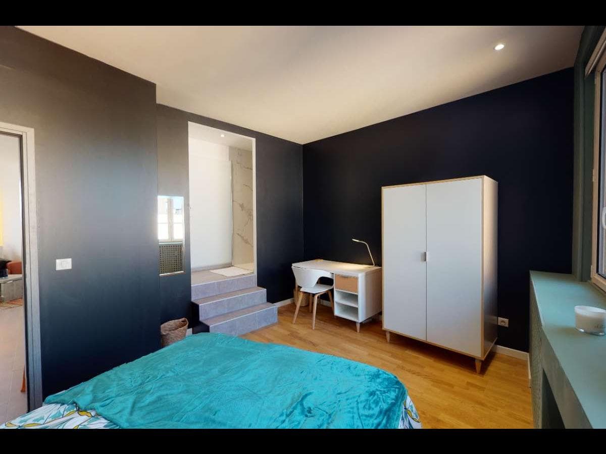 Appartement 5 pièces de 135 m² — vignette 12