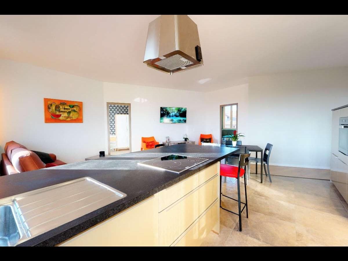 Appartement 5 pièces de 135 m² — vignette 3