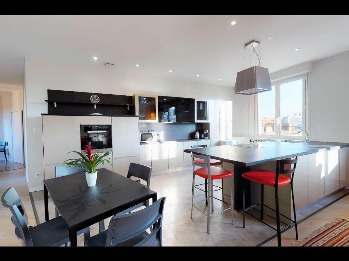 Appartement 5 pièces de 135 m² — vignette 4