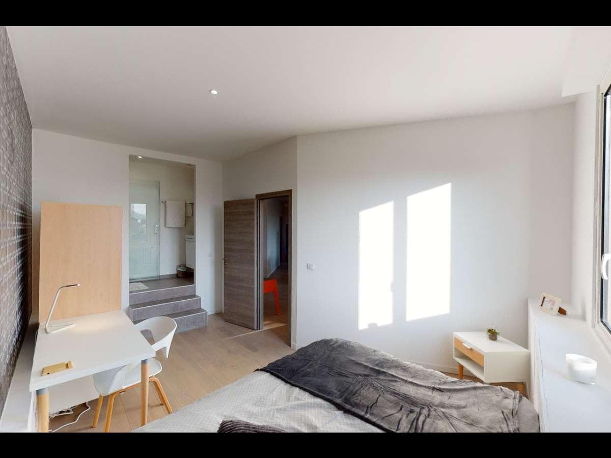 Appartement 5 pièces de 135 m² — vignette 7