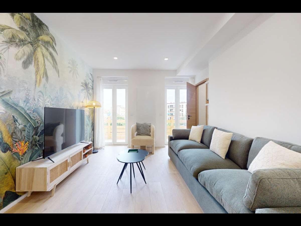 Appartement 6 pièces de 100 m² — vignette 2
