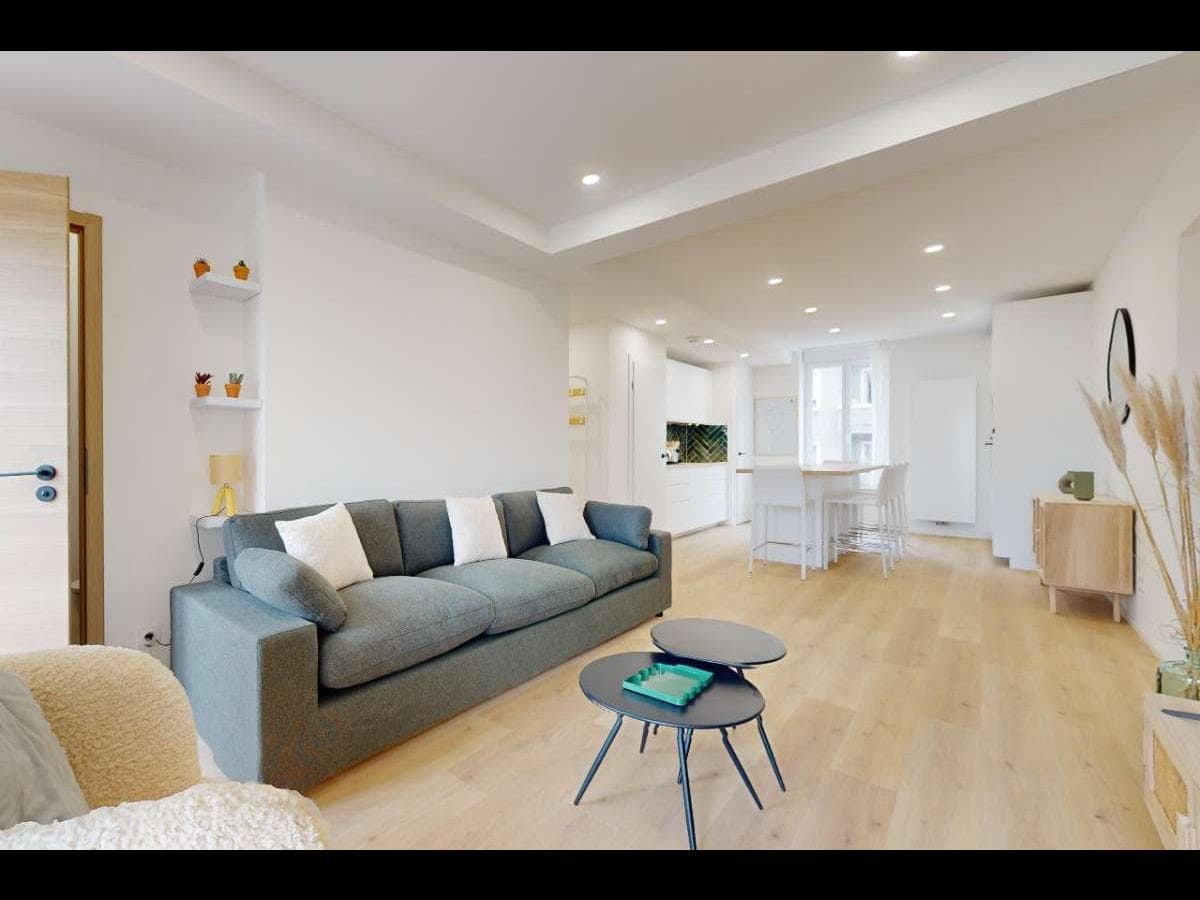 Appartement 6 pièces de 100 m² — vignette 3