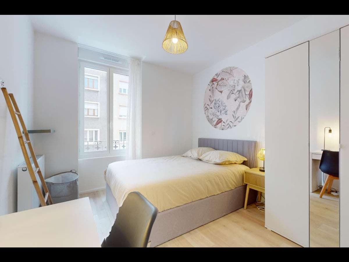 Appartement 6 pièces de 100 m² — vignette 7