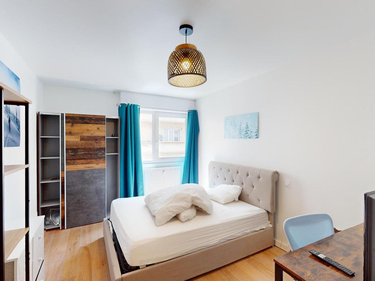 Appartement 6 pièces de 109 m² — vignette 5