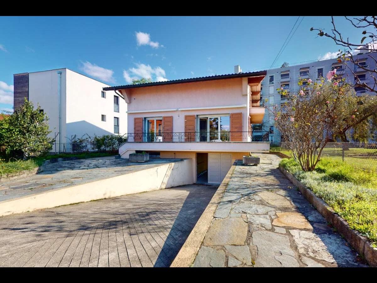 Maison 10 pièces de 181 m² — photo 1