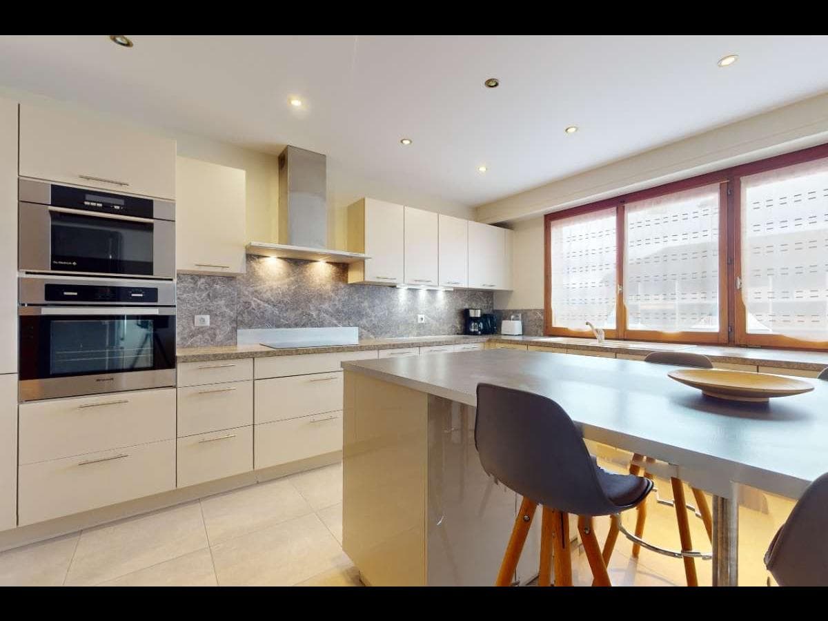 Appartement 5 pièces de 110 m² — vignette 2