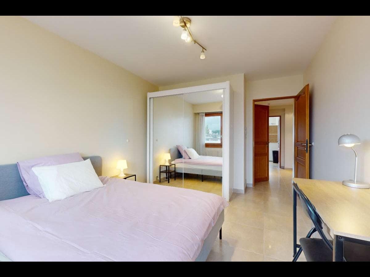 Appartement 5 pièces de 110 m² — vignette 9