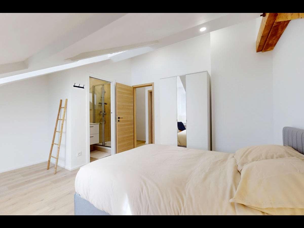 Appartement 9 pièces de 216 m² — vignette 12