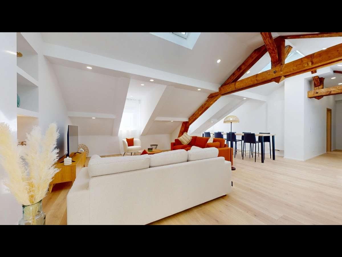 Appartement 9 pièces de 216 m² — vignette 3