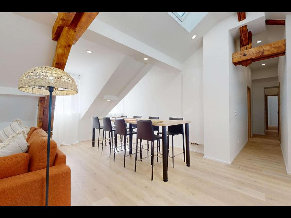 Appartement 9 pièces de 216 m² — vignette 4