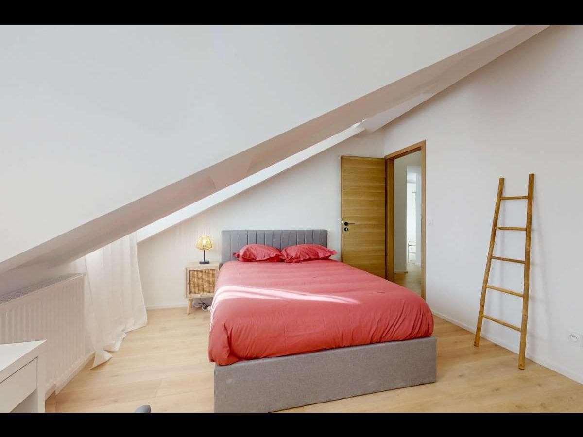 Appartement 9 pièces de 216 m² — vignette 10