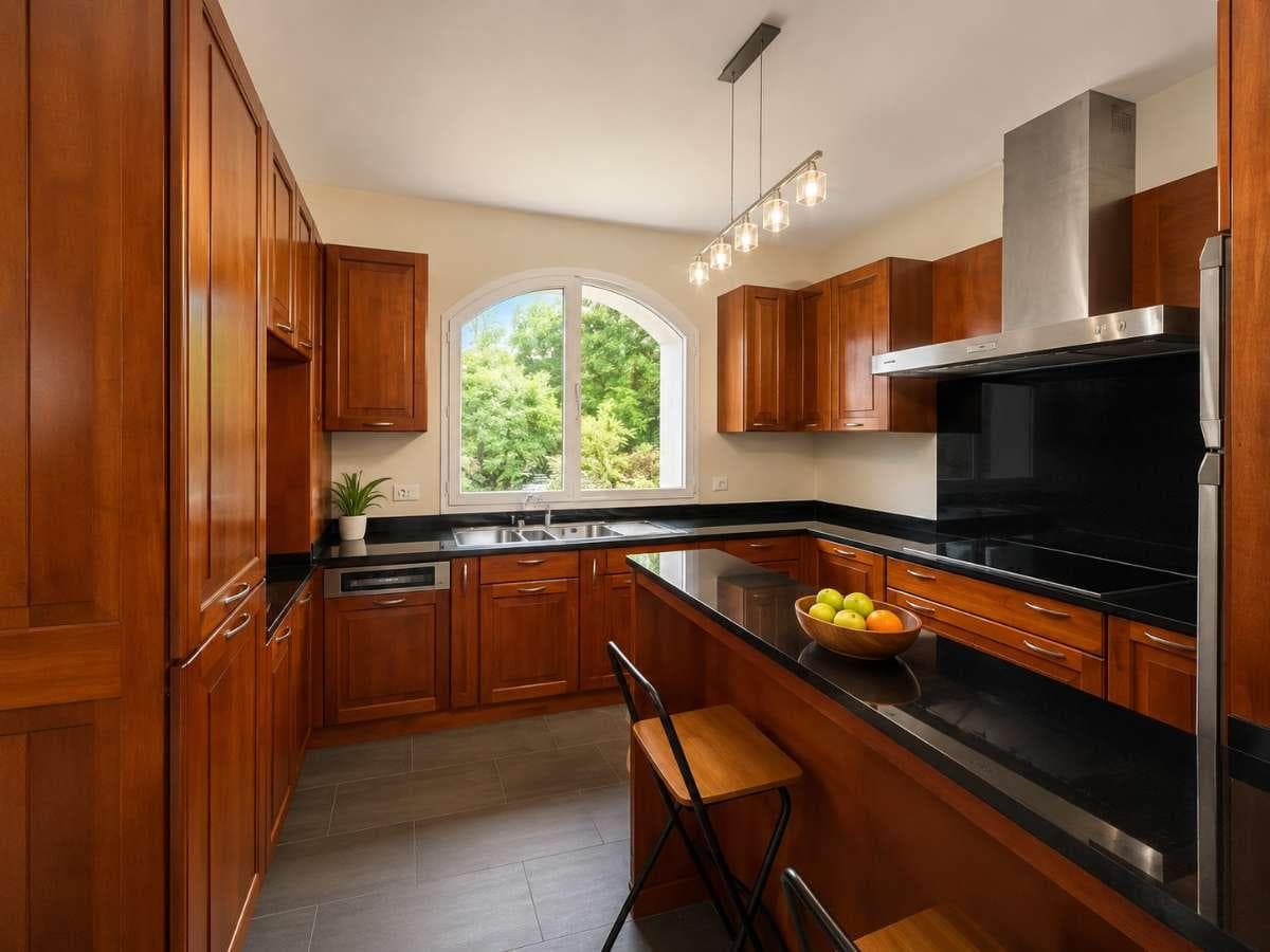 Villa 9 pièces de 600 m² — vignette 4