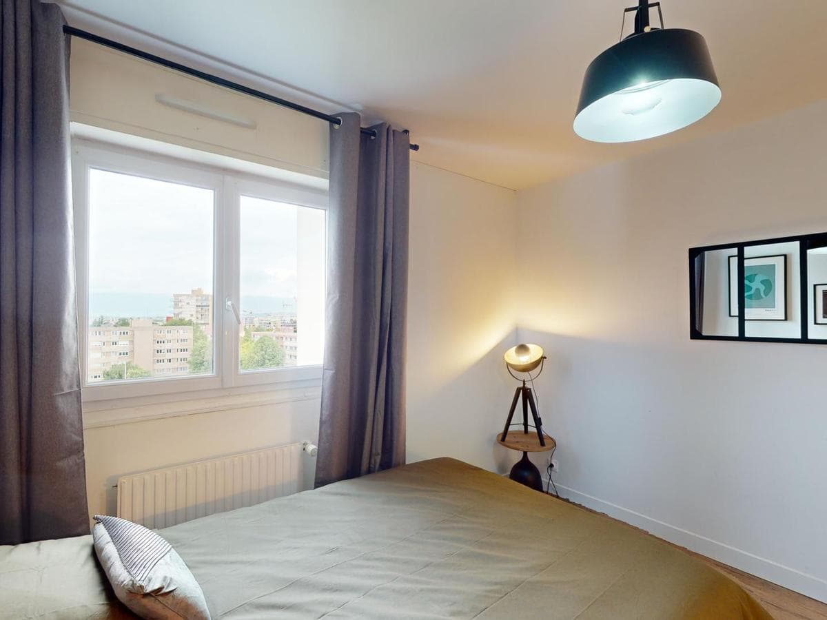 Appartement 5 pièces de 86 m² — vignette 2