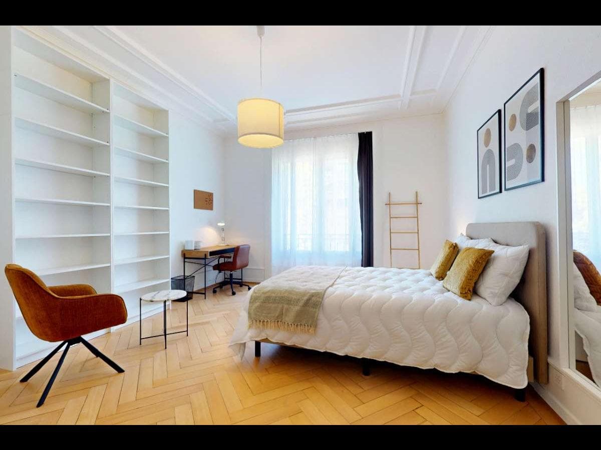 Appartement 7 pièces de 180 m² — vignette 9