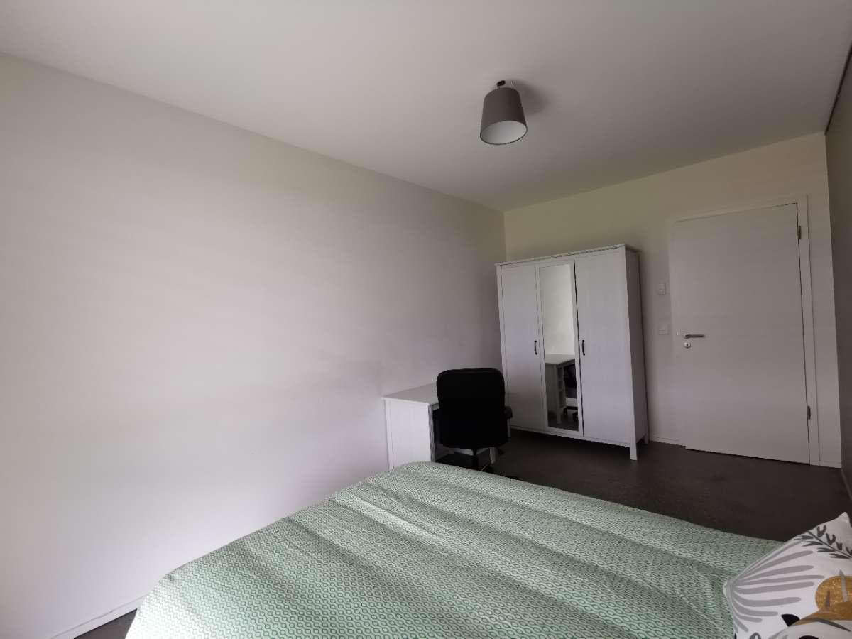 Appartement 5 pièces de 108 m² — vignette 3