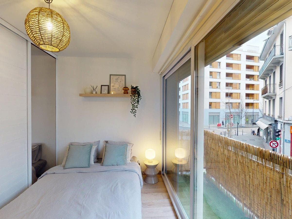 Appartement 1 pièce de 65 m² — vignette 5