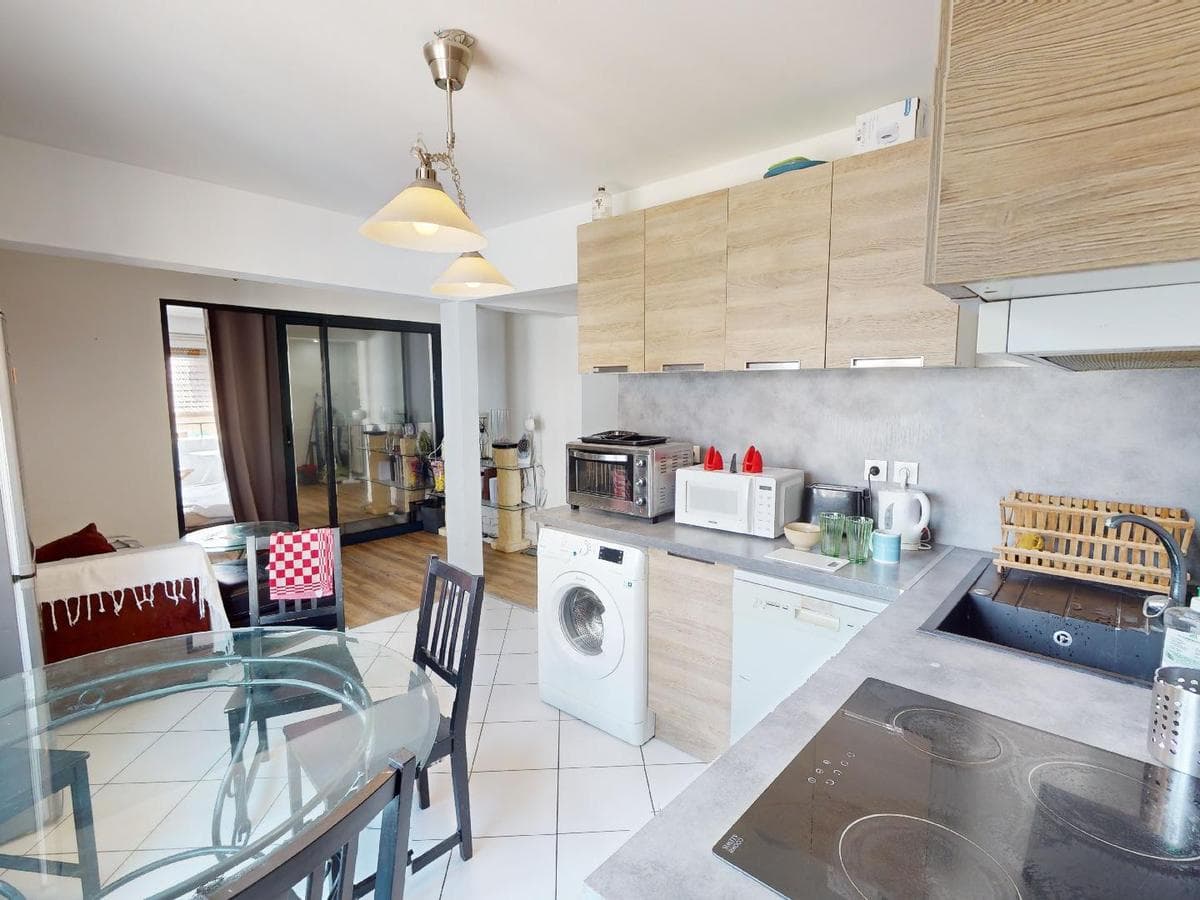 Appartement 5 pièces de 84 m² — vignette 2