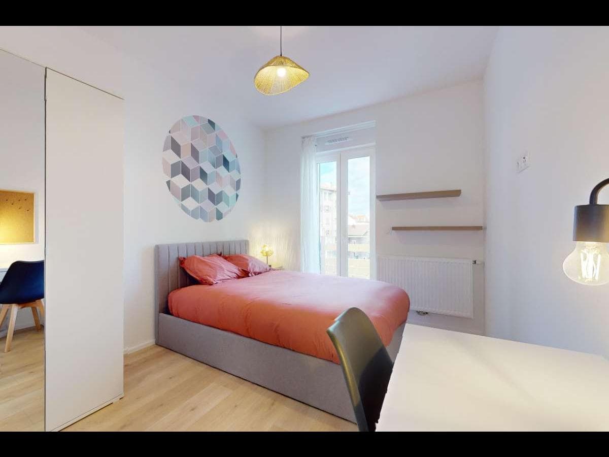 Appartement 6 pièces de 100 m² — vignette 12