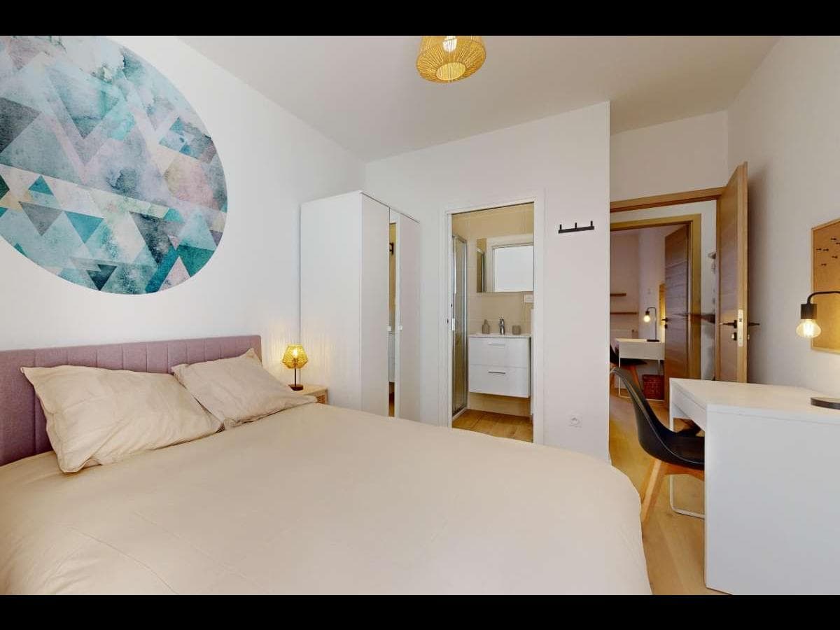 Appartement 6 pièces de 100 m² — vignette 10