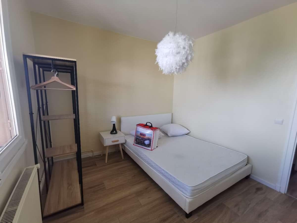 Immeuble 3 pièces de 70 m² — vignette 2