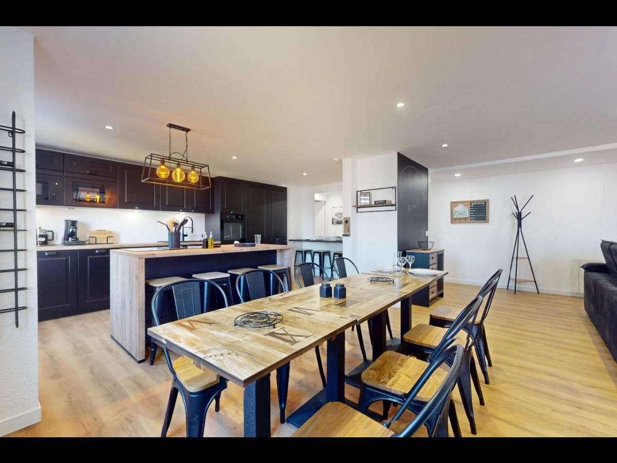 Appartement 8 pièces de 190 m² — vignette 2