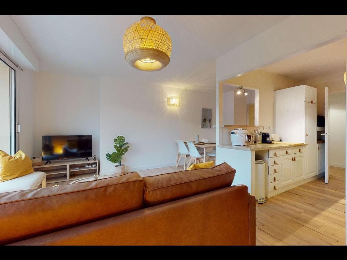 Appartement 5 pièces de 102 m² — vignette 2