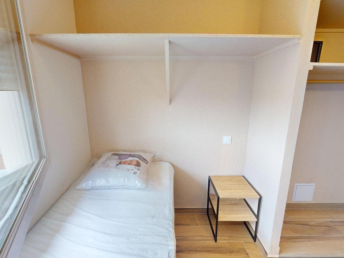 Appartement 5 pièces de 70 m² — vignette 2