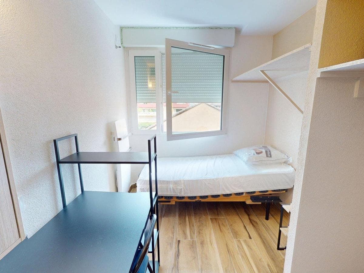 Appartement 5 pièces de 70 m² — vignette 4
