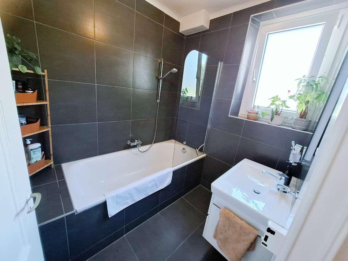 Appartement 4 pièces de 100 m² — vignette 8