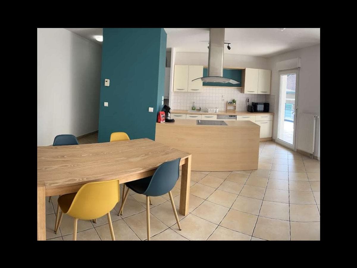 Appartement 5 pièces de 102 m² — vignette 2