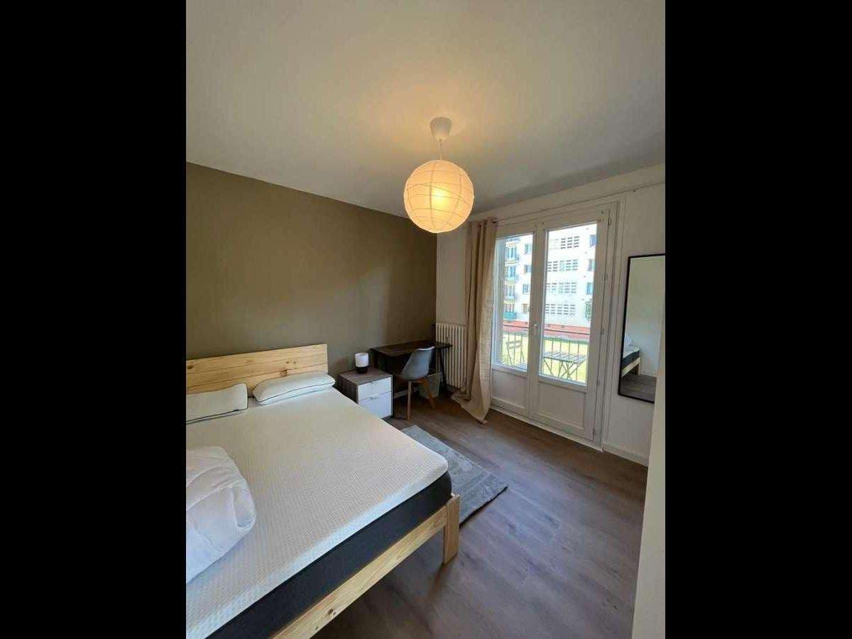 Appartement 4 pièces de 63 m² — vignette 2