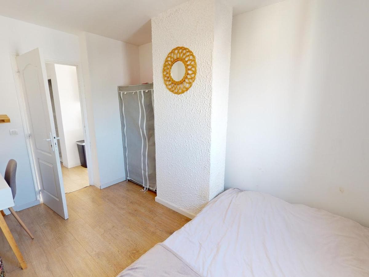 Appartement 4 pièces de 64 m² — vignette 2