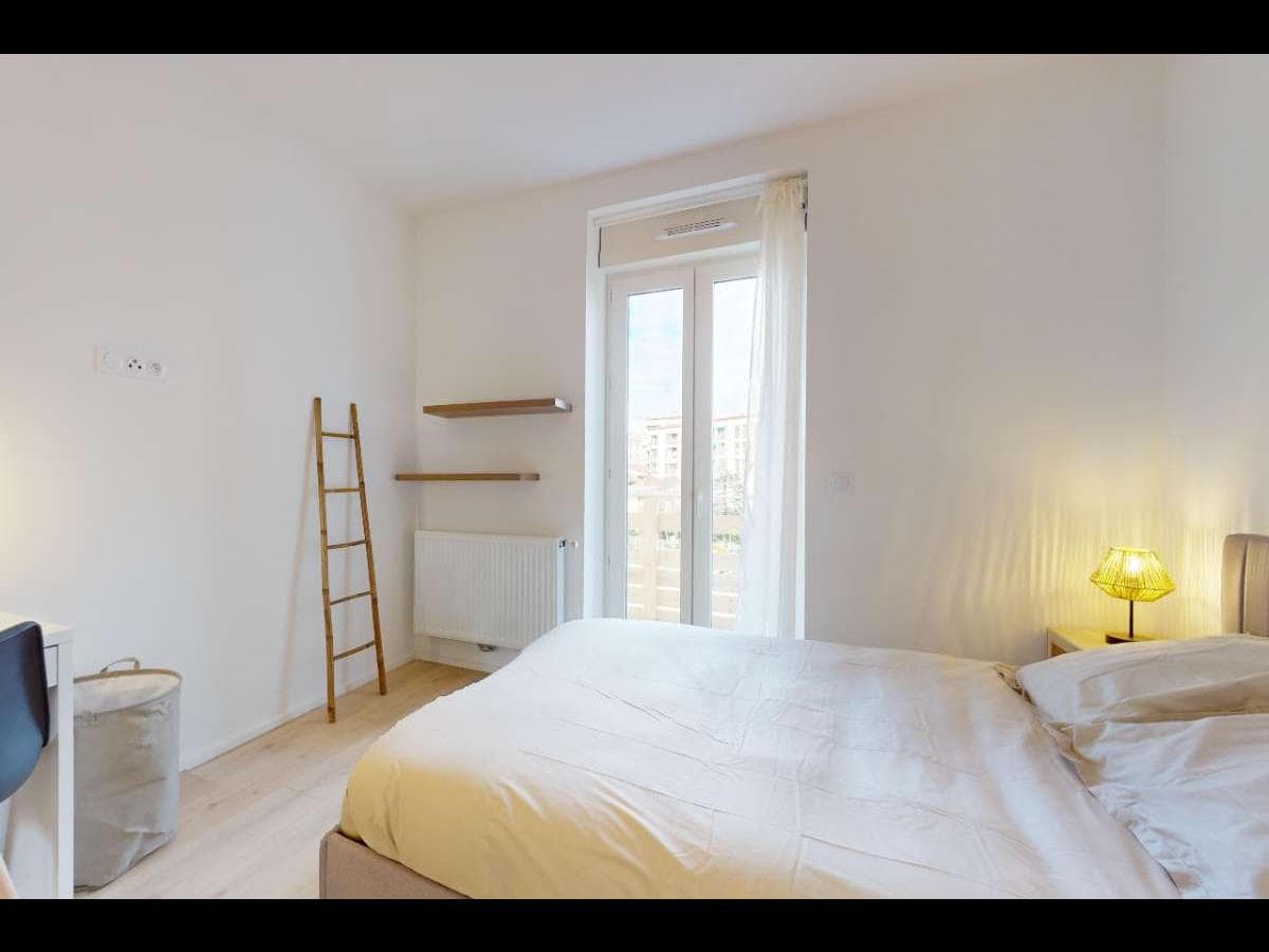 Appartement 5 pièces de 85 m² — vignette 9