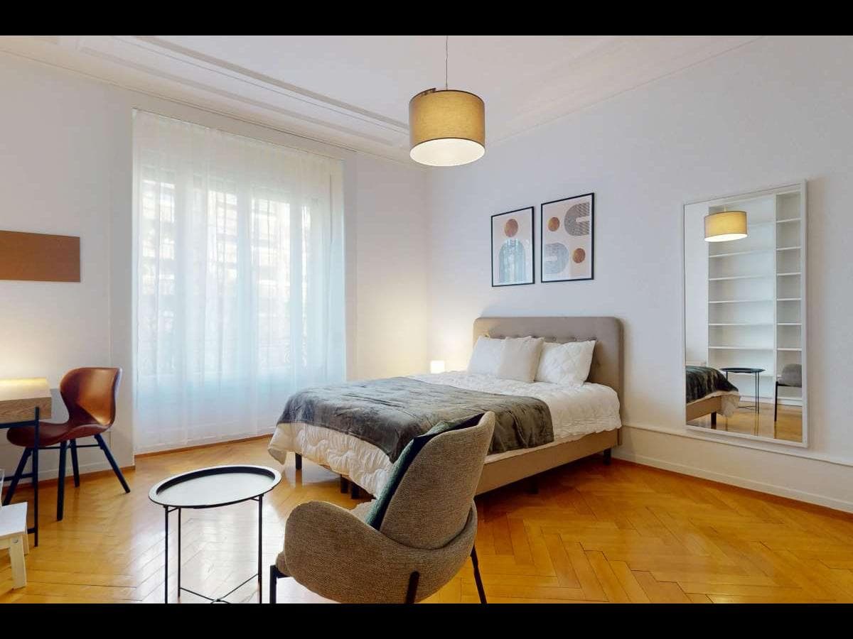 Appartement 7 pièces de 180 m² — vignette 9